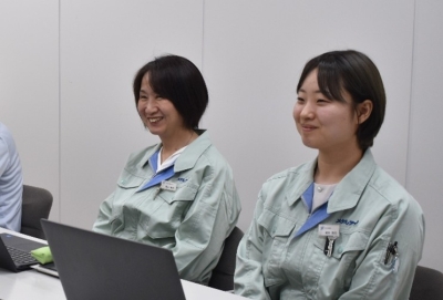 管理本部 経理部　岡山経理課　課長 景山倫子氏、坂井梨花氏