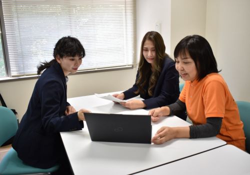 会計システム運用支援の様子